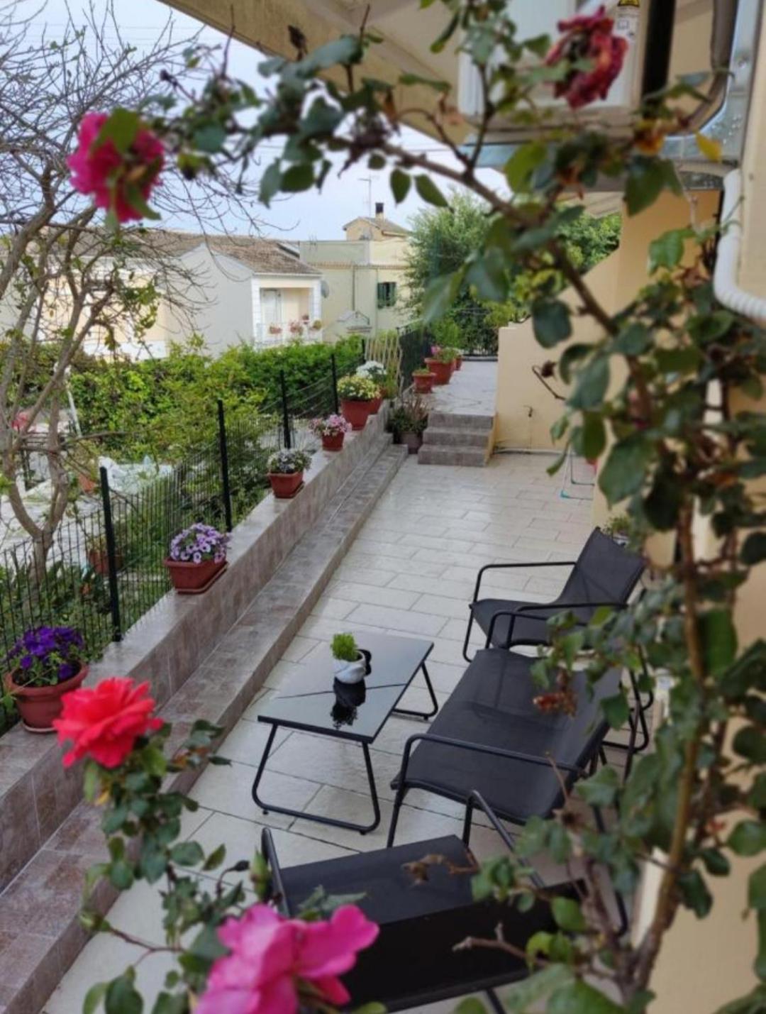 Peters Apartment Corfu (city) Eksteriør billede